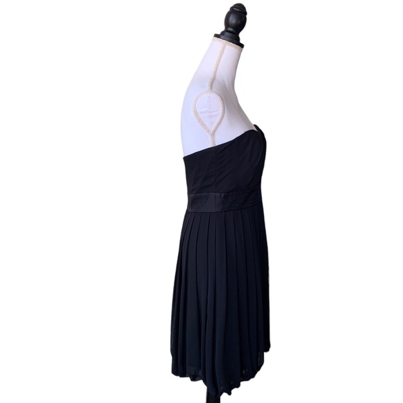 WHITE HOUSE BLACK MARKET STRAPLESS PLEATED BUBBLE HEM DRESS FORMAL DRESS - Picture 3 of 16